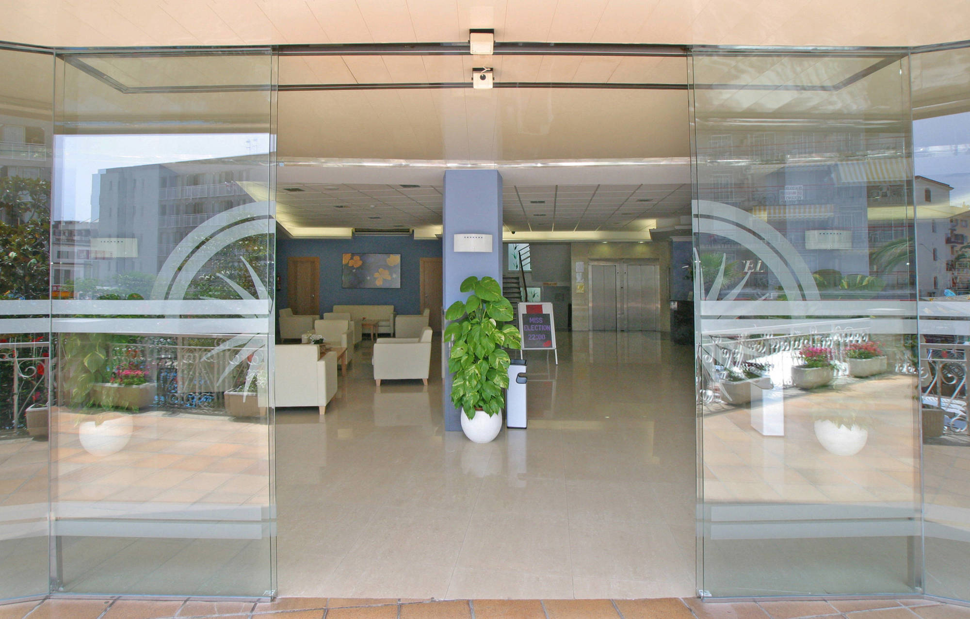 Hotel Esplai Calella Eksteriør bilde